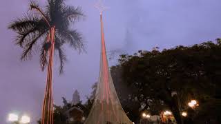 preview picture of video 'Araras: luzes de natal na Praça Barão - BRAZIL -'