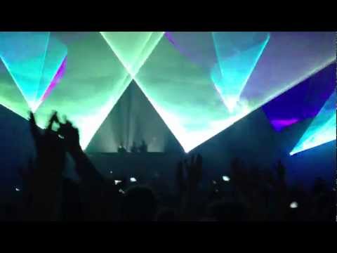 Swedish House Mafia w/ Sandro Silva & Quintino - Epic /  Moscow Stadium Live / OneLastTour