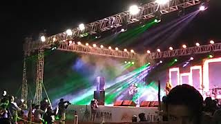 Monali Thakur Sings cham cham live performance.