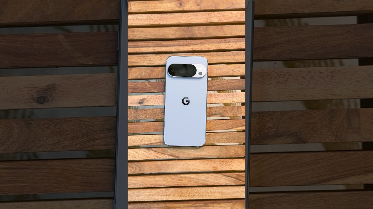 Unboxing Google’s $999 Pixel 10 Pro in Moonstone 📲