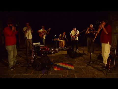 LOS NATIVOS  - EL SIKURI (BAJADA DEL ARCO)