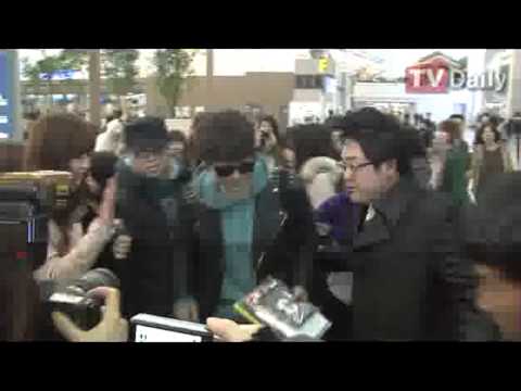 130308 TV Daily - 2PM's departure to Jakarta, Indonesia