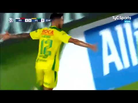 Con este gol de Lucero, River pierde 1 a 0