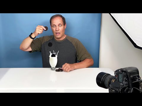 Easy photography drink splashes tutorial with milk and Oreos