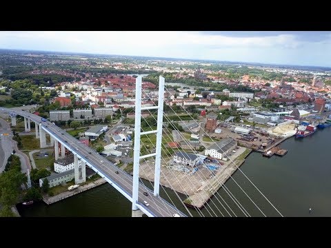Rügenbrücke in Stralsund...