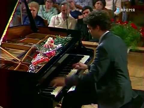 William Wolfram plays Scriabin Piano Sonata no. 4 - video 1986