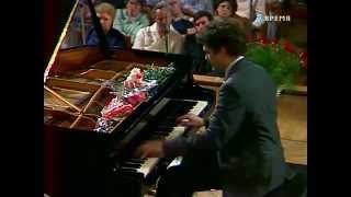 William Wolfram plays Scriabin Piano Sonata no. 4 - video 1986