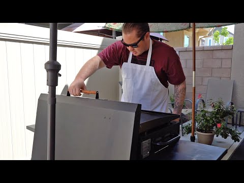 Breakfast on a Blackstone Griddle - Bacon Omelette with Hashbrowns