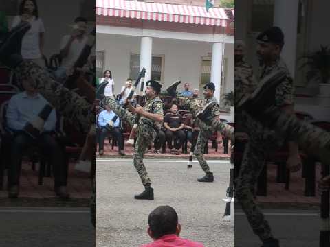 Tremendous🔥gun drill by Bsf Commandos❤️🫡#shorts #shortvideo #bsf #army #motivation #skills #yt #nsg