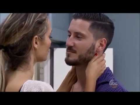 Elizabeth Berkley & Val Chmerkovskiy - Argentine Tango
