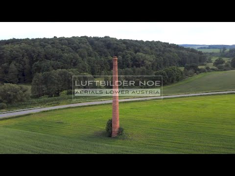 Lone chimney in Pingendorf / einsamer Schornstein in Pingendorf 0238