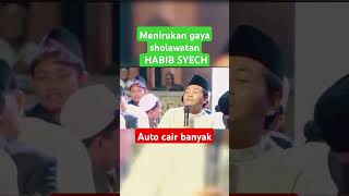 Download lagu A Little Kid Imitates the Latest Sholawatan Style of Habib Syech, KH ANWAR ZAHID mp3