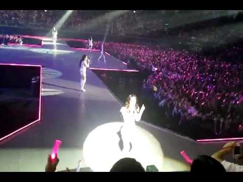[HD][FANCAM] 120212 Snowy Wish (Yuri & Seohyun HUG) @ 2012 SNSD Tour in Bangkok