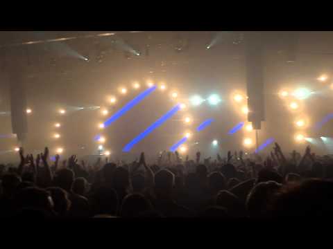 ASOT 550 Den Bosch Markus Schulz & Arnej -- Karbon [World Premiere]