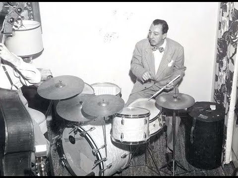 The Bobcats 1952 "Muskrat Ramble" Ray Bauduc, Billy Butterfield, Jess Stacy, Nappy Lamare