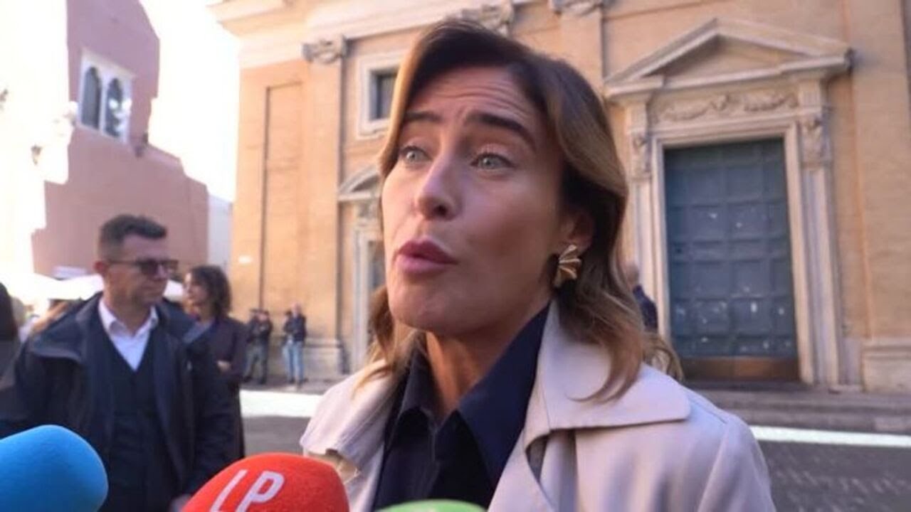 'Non con la mia faccia', flashmob contro la violenza digitale