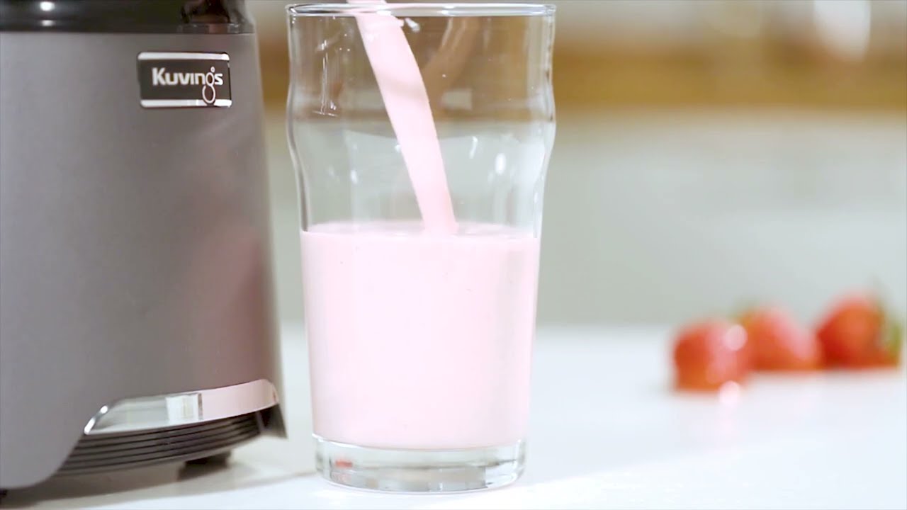 RECIPE "Sinh tố dâu tây" cùng máy ép chậm thông minh hiệu Kuvings NS-2026BC [MOTIV1]