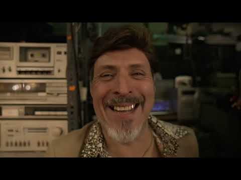 Chica Rica Trailer: “￼yo se que puedo Papa”.