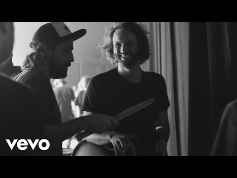 download lagu mp3 mp4 Lonely The Brave Control, download lagu Lonely The Brave Control gratis, unduh video klip Lonely The Brave Control