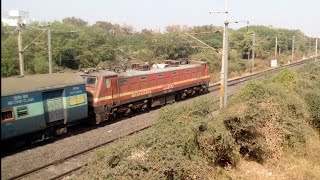 preview picture of video 'India's Famous Slip Express Hurries Past AJNI Outers !! | 12687 MDU-DDN/CDG Express | IndianRailways'