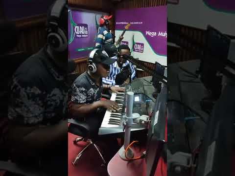 Joshua Kamuthamaki FT Joy wa Macharia. Coro FM Mugithi