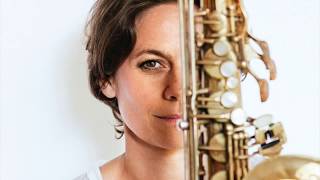 Sophie Alour : Que reste t'il de nos amours (Charles Trenet)