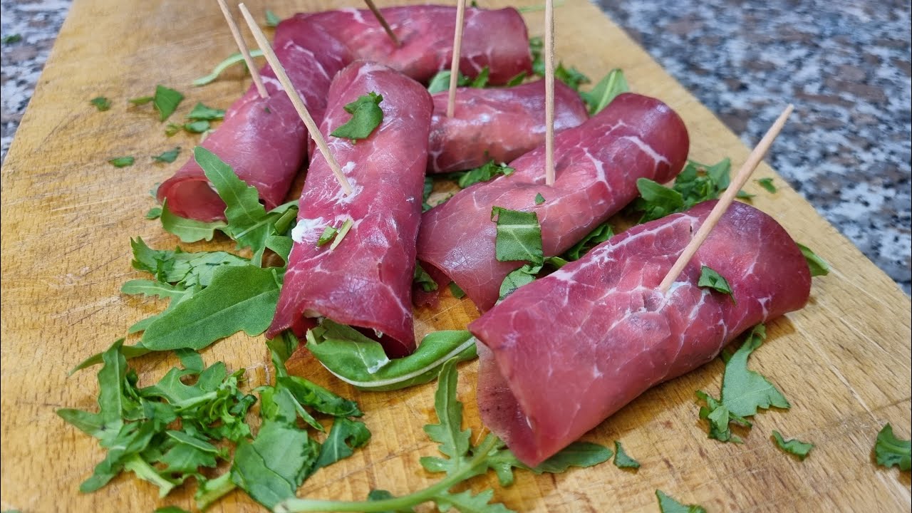 ROTOLINI DI BRESAOLA CON PHILADELPHIA E RUCOLA | MAMMASTYLE.IT |