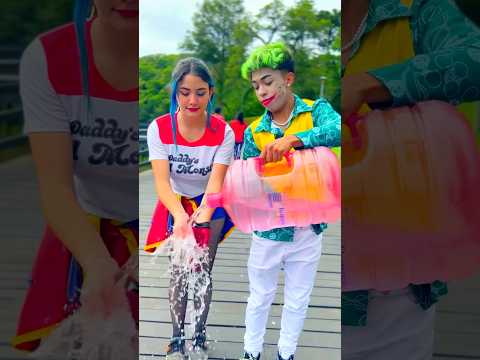 FAKE FRIENDS ON FULL DISPLAY 💅