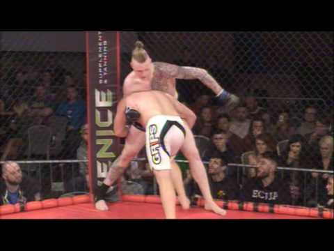 Joni Butterworth V David Piotrowicz Clanwars26