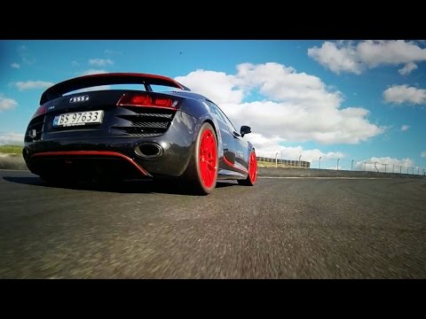 Porsche GT3 RS vs. Audi R8 V10