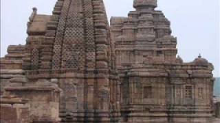 preview picture of video 'History and Architecture - Pattadkal, Karnataka'