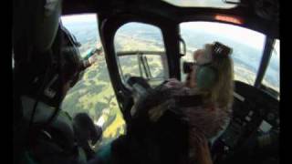 preview picture of video 'Øyvind hopper fra helikopter'