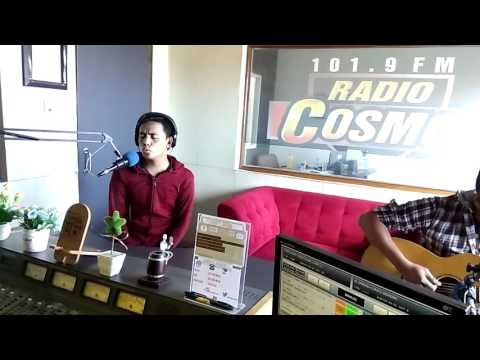 Rama Eru - Memeluk Angin (Live Akustik di Radio Cosmo Bandung)