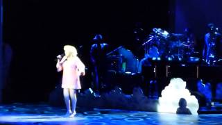 Bette Midler - Do You Wanna Dance (Staples Center, Los Angeles CA 5/28/15)