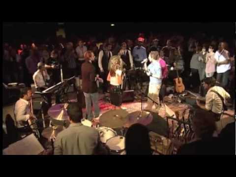 Allstars - Aint that a lot of love @ SEAT Music Session 2011