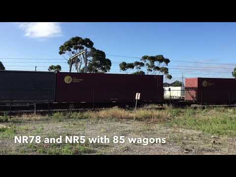 5AM5 Passing By Laverton With NR78 And NR5 - 11/12/2020