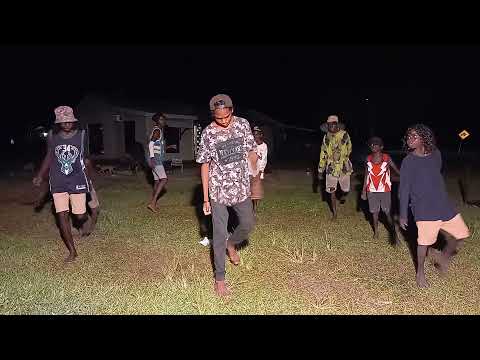 Maningrida Christmas disco 22