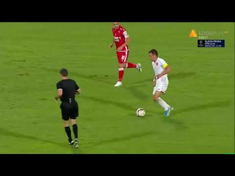 Dinamo - FC Hermannstadt: plonjon excelent Pisticelli si  corner (min 41)