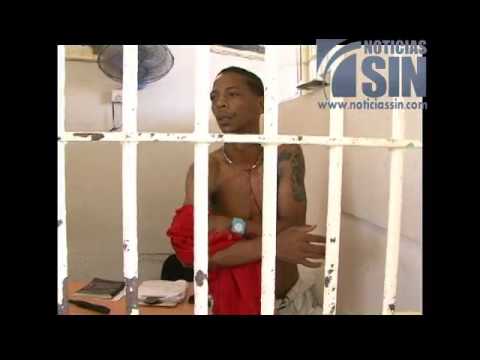 Reo mata a otro en cárcel La Victoria momentos en que El Informe realizaba reportaje  - 24/10/2014