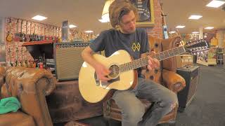 Video thumbnail for Dirk Witte - Eastman AC330E-12 Jumbo by Dirk Witte Music Store