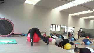 preview picture of video 'Monyafitness e Giwa in monopodalico pilates'