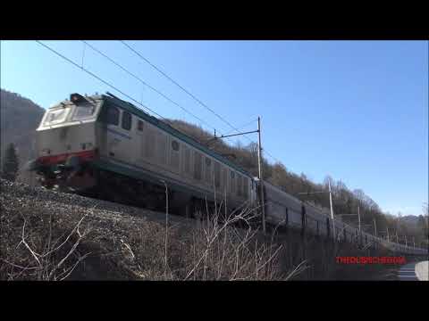 SEGNALE VERDE LA E.652 CON TRAMOGGE PER ILCEMENTO IN TRANSITO A ROCCAVIONE.(CN) SAB. 13 - 3 - 2021.