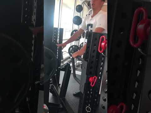 Belt Squat with Tendo Unit