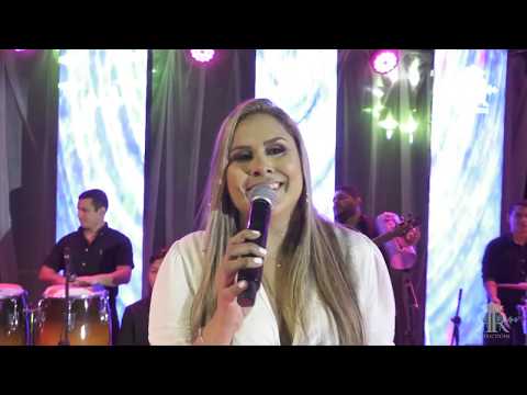 Estar enamorado - En la Voz De Brenda Arrieta [En Vivo]