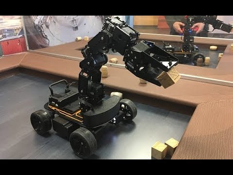 ROBOTS at Resurgo Place! / Des ROBOTS à la Place Resurgo!