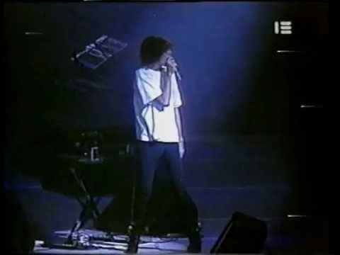 Charly Garcia - No soy un extraño (Ferro 1993)