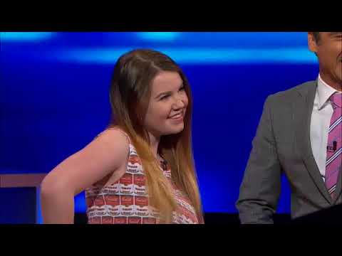 The Chase Australia - Contestant distracts the Beast!
