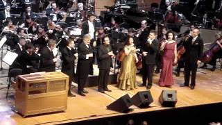 Silent Night sung by New York Voices & New Swing Quartet