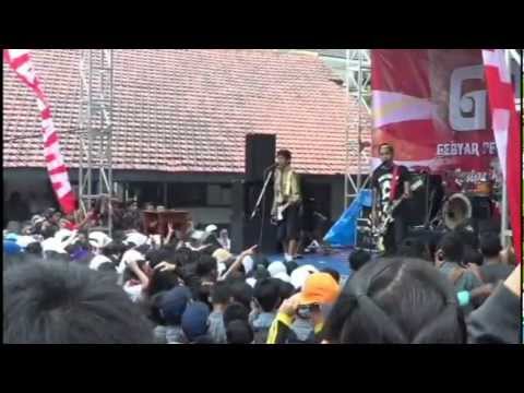 Bayu Skak with the Band - LIVE SMPN 1 Singosari