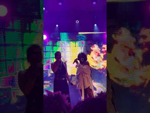 "Flutua" com Johnny Hooker e Liniker no Nômade Festival